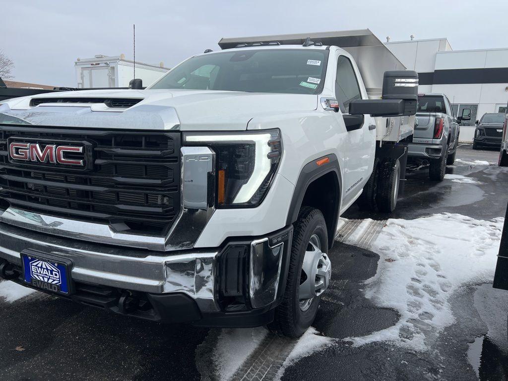 new 2026 GMC Sierra 3500 car, priced at $80,761