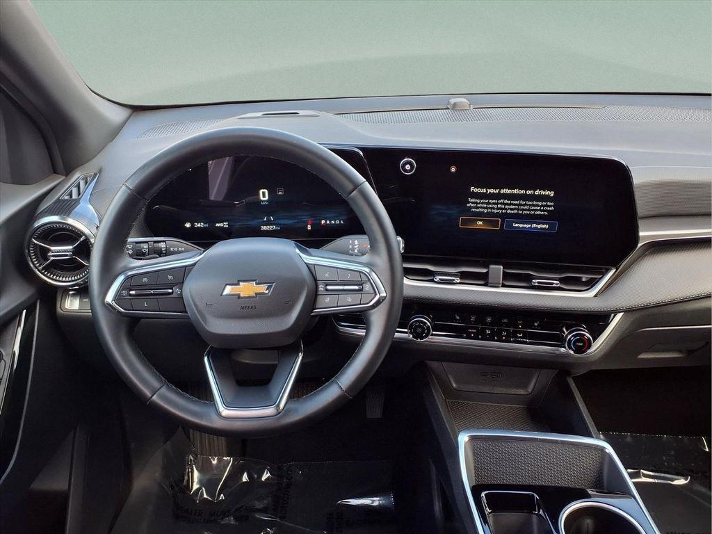 used 2025 Chevrolet Equinox car, priced at $27,474