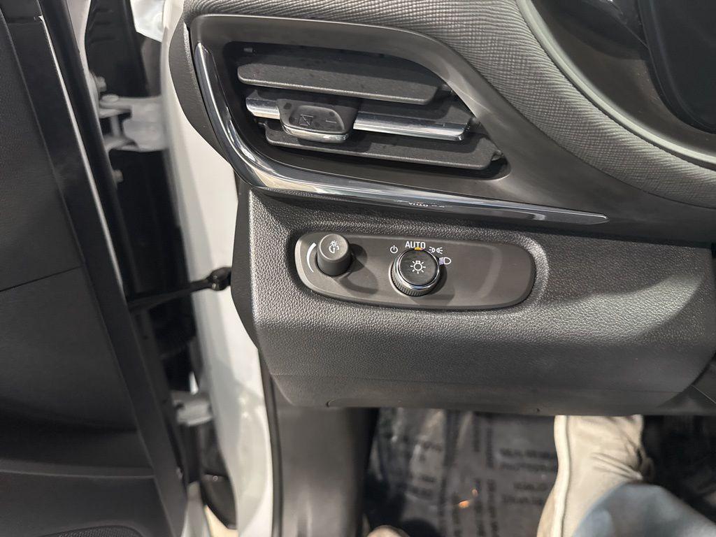 used 2025 Buick Envista car, priced at $22,397