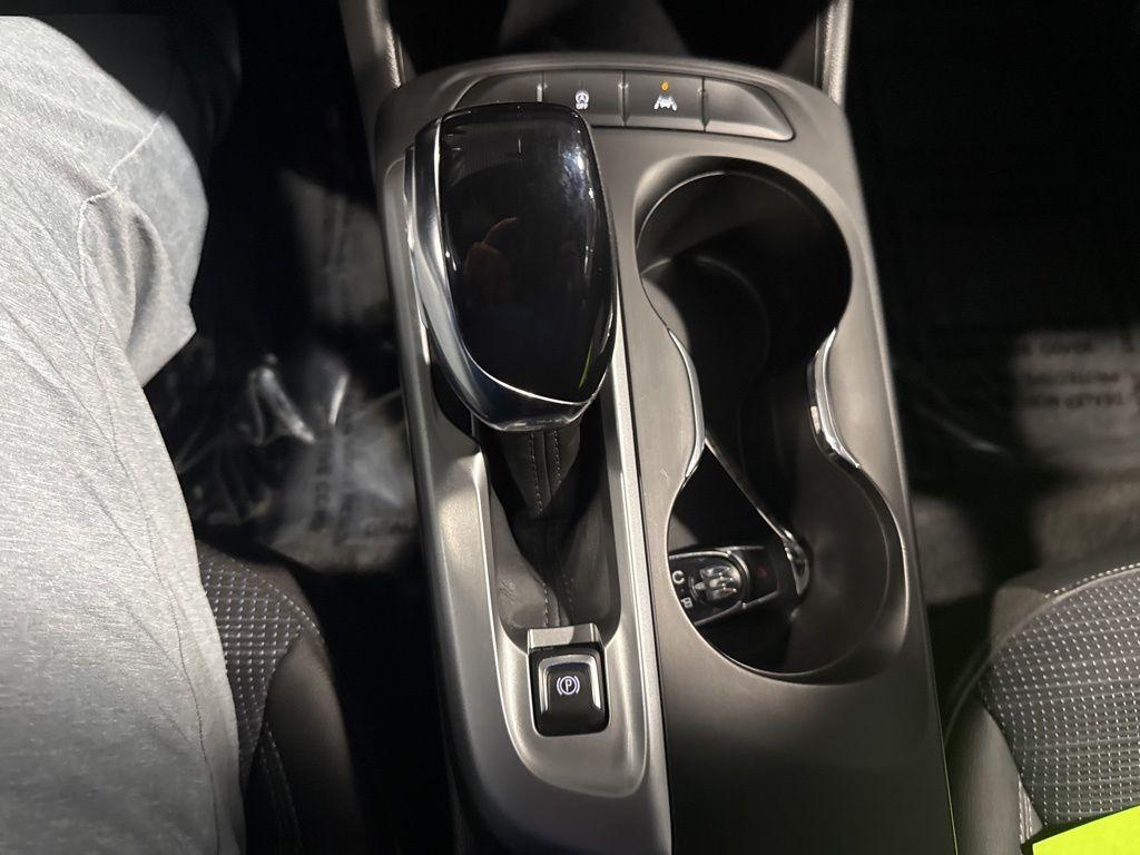 used 2025 Buick Envista car, priced at $22,397