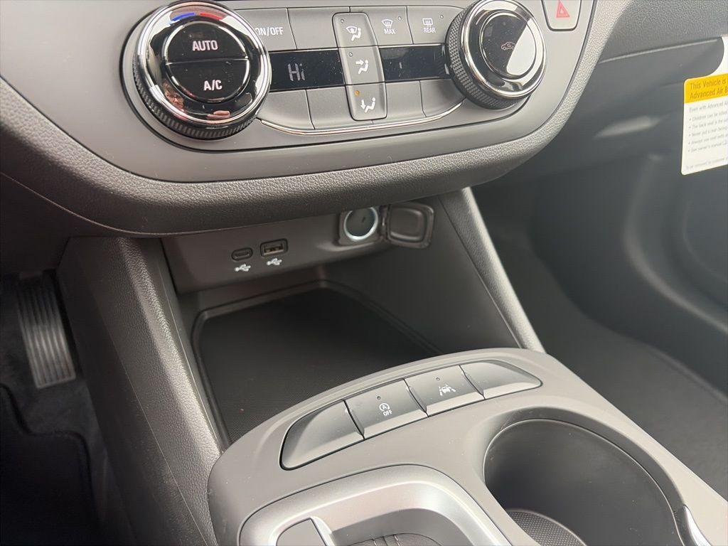 new 2026 Buick Envista car, priced at $25,745