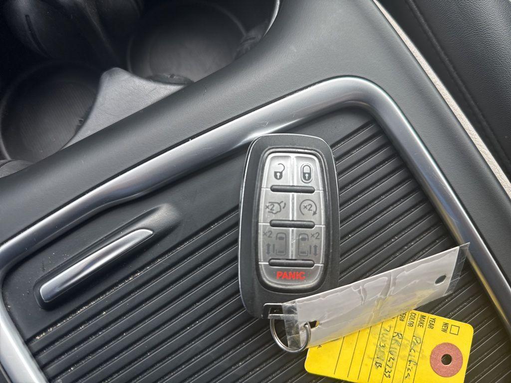 used 2024 Chrysler Pacifica car, priced at $26,097