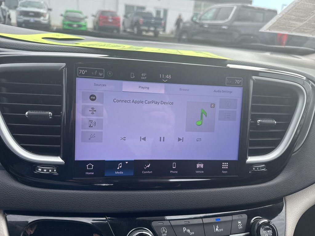 used 2024 Chrysler Pacifica car, priced at $26,097