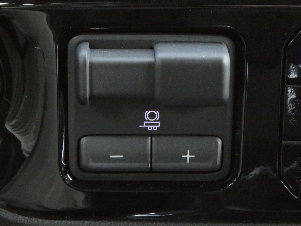 new 2025 GMC Sierra 2500 car, priced at $80,967