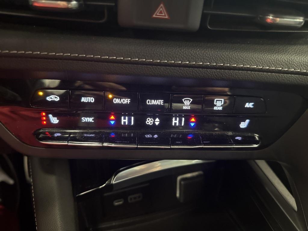 used 2023 Buick Envision car, priced at $24,422