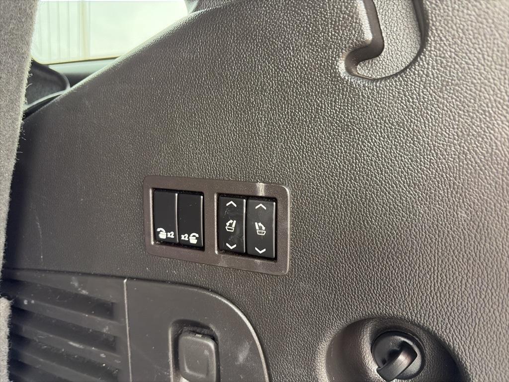 used 2018 GMC Yukon car, priced at $27,397