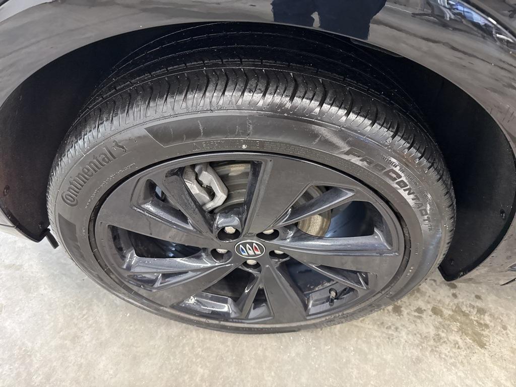 used 2025 Buick Envision car, priced at $30,000