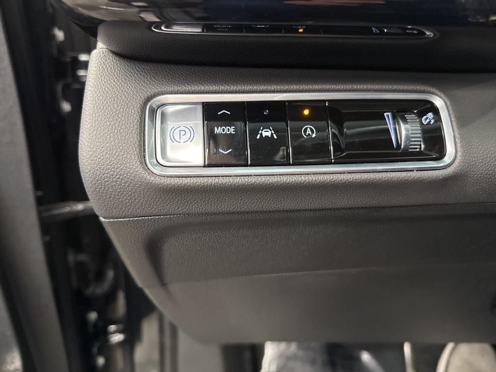 used 2025 Buick Envision car, priced at $30,000