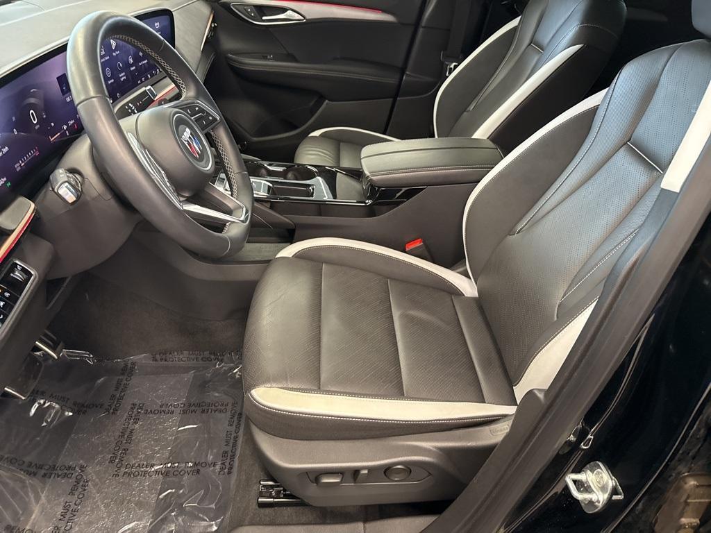 used 2025 Buick Envision car, priced at $30,000