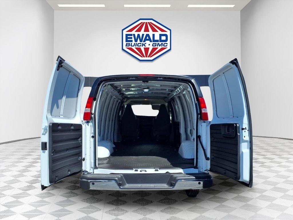 new 2026 GMC Savana 3500 car, priced at $51,385