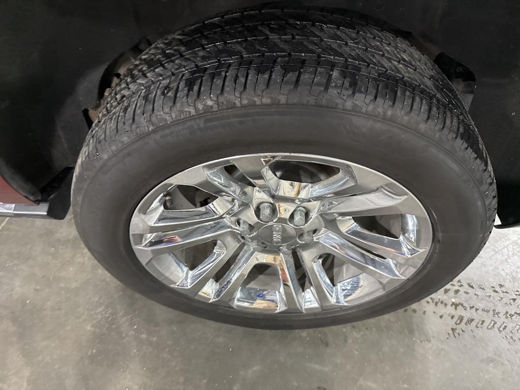 used 2018 GMC Yukon car, priced at $33,917