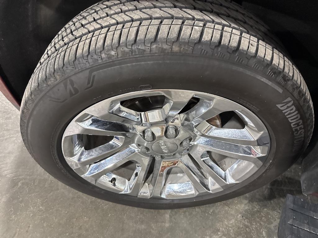 used 2018 GMC Yukon car, priced at $33,917