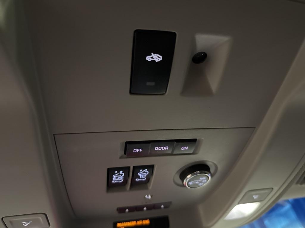 used 2018 GMC Yukon car, priced at $33,917