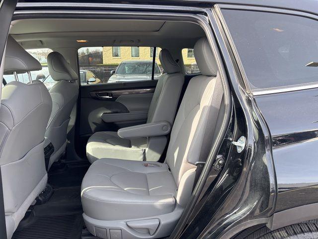 used 2020 Toyota Highlander car, priced at $30,936