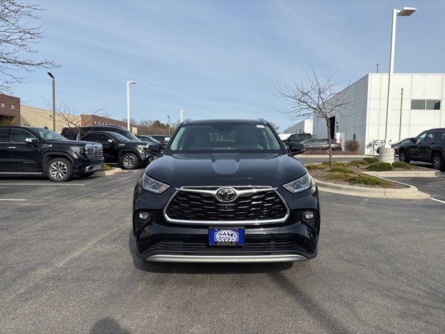 used 2020 Toyota Highlander car, priced at $30,936