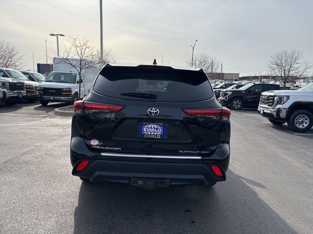 used 2020 Toyota Highlander car, priced at $30,936