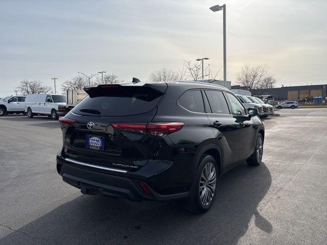 used 2020 Toyota Highlander car, priced at $30,936
