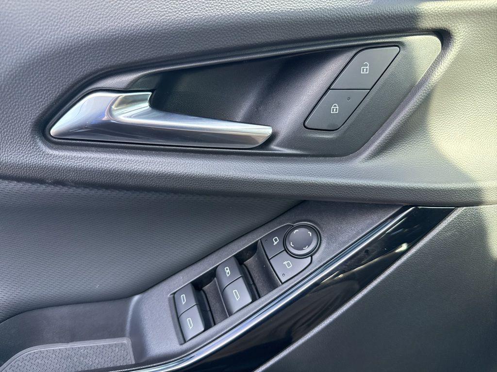 used 2025 Chevrolet Equinox car, priced at $26,369