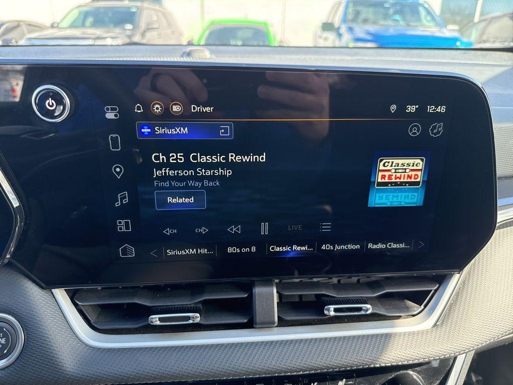 used 2025 Chevrolet Equinox car, priced at $26,369