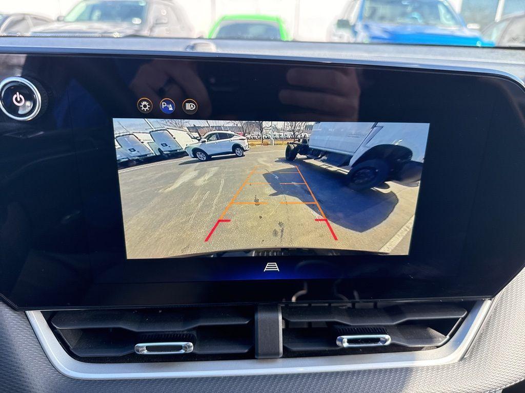 used 2025 Chevrolet Equinox car, priced at $26,369