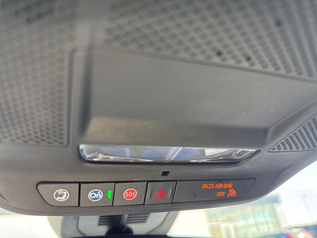 used 2025 Chevrolet Equinox car, priced at $26,369