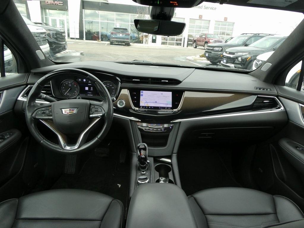 used 2024 Cadillac XT6 car, priced at $41,997