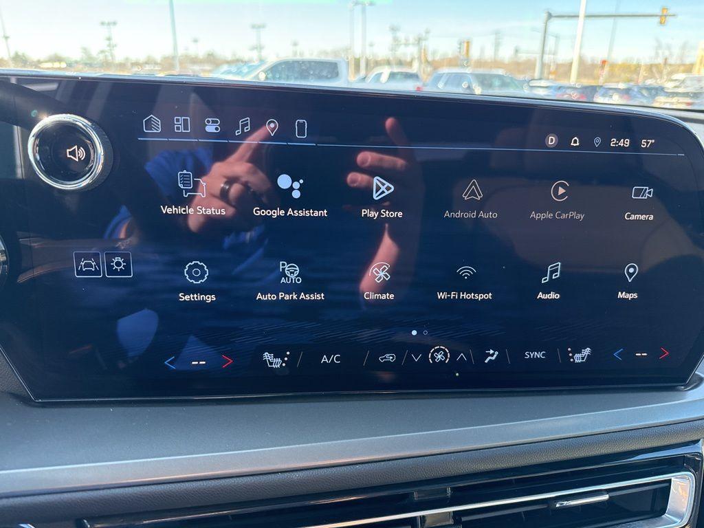 used 2024 Chevrolet Traverse car, priced at $46,997