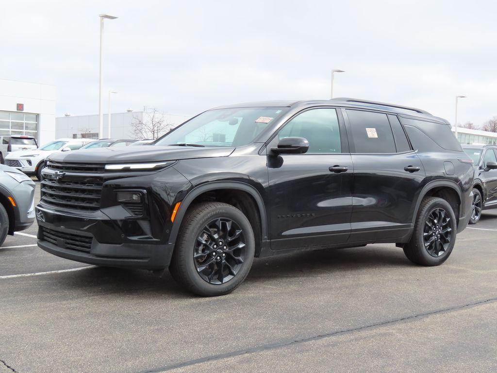 used 2024 Chevrolet Traverse car, priced at $46,997
