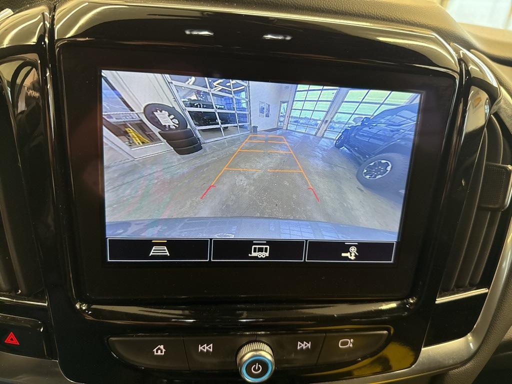 used 2023 Chevrolet Traverse car, priced at $31,997