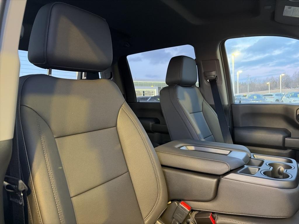 new 2025 GMC Sierra 2500 car, priced at $55,615