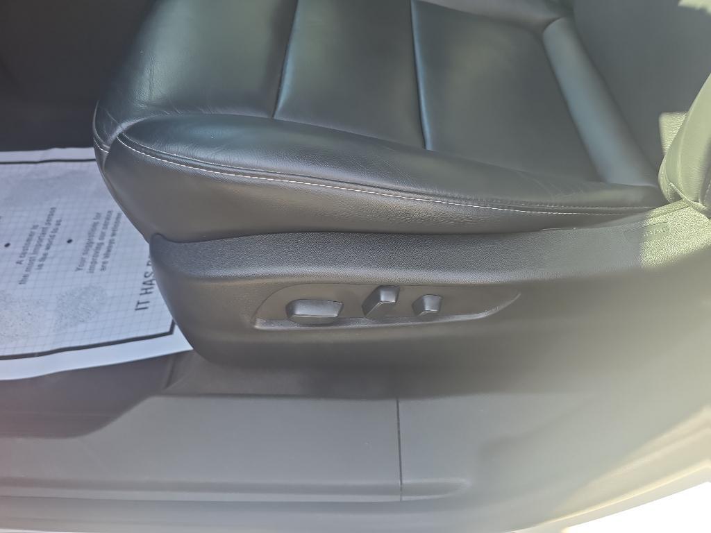 used 2022 Cadillac XT4 car, priced at $26,995