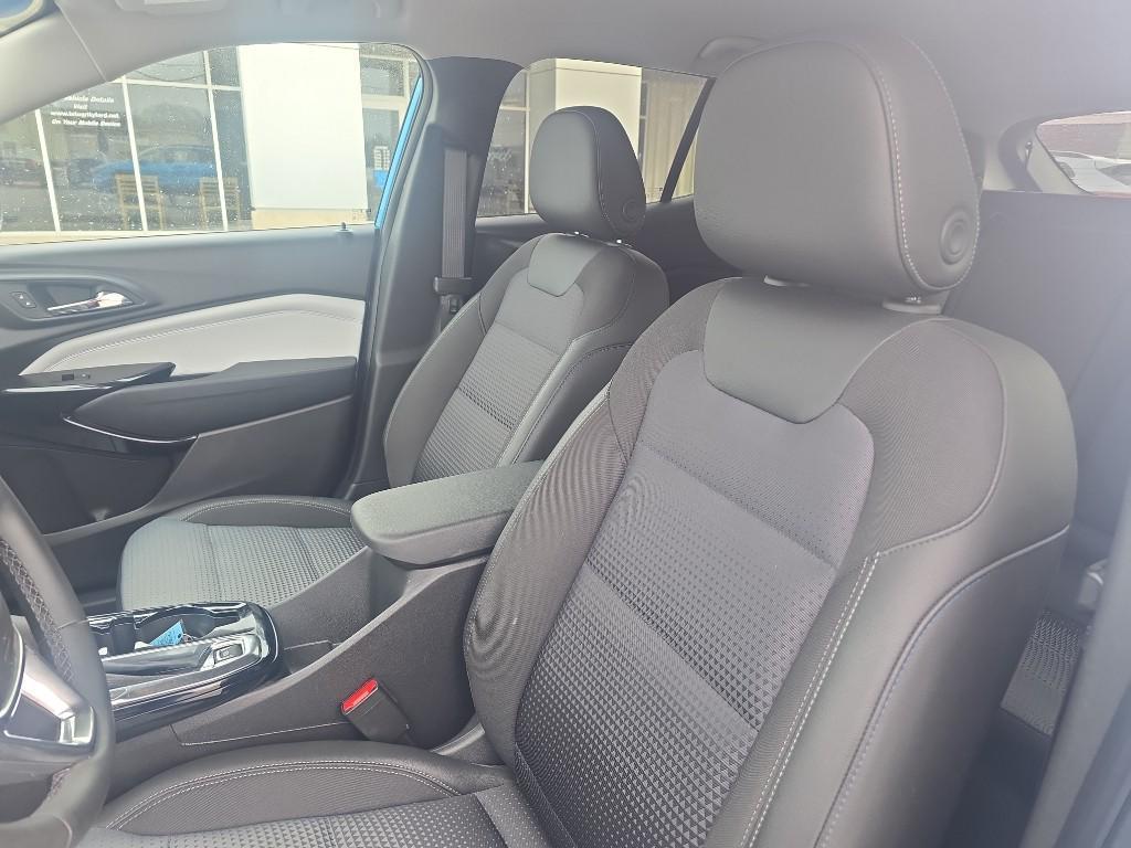 used 2025 Chevrolet Trax car, priced at $23,995