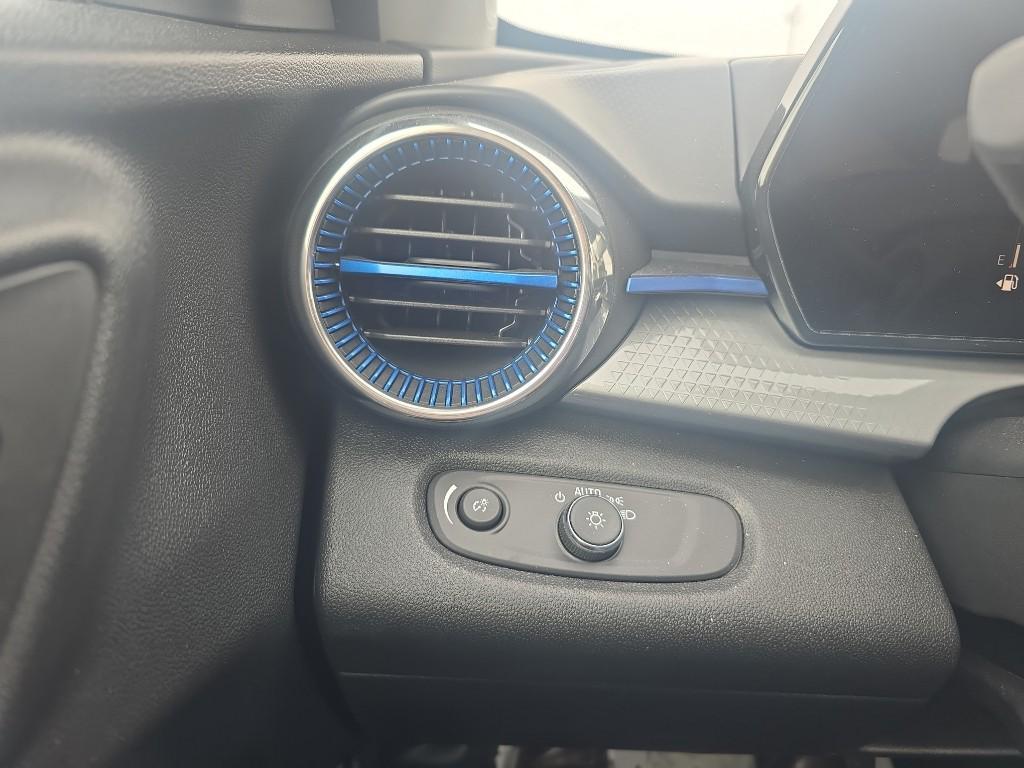 used 2025 Chevrolet Trax car, priced at $23,995