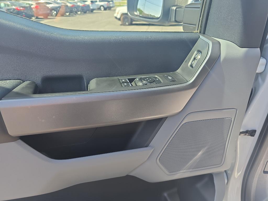 new 2025 Ford F-350 car, priced at $53,995