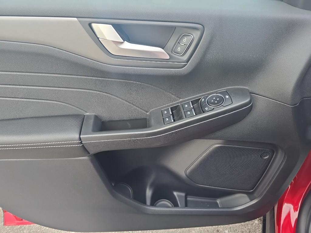 new 2026 Ford Escape PHEV car, priced at $35,495