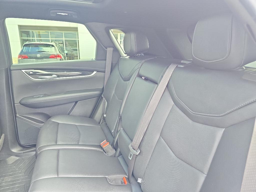 used 2021 Cadillac XT5 car, priced at $17,995
