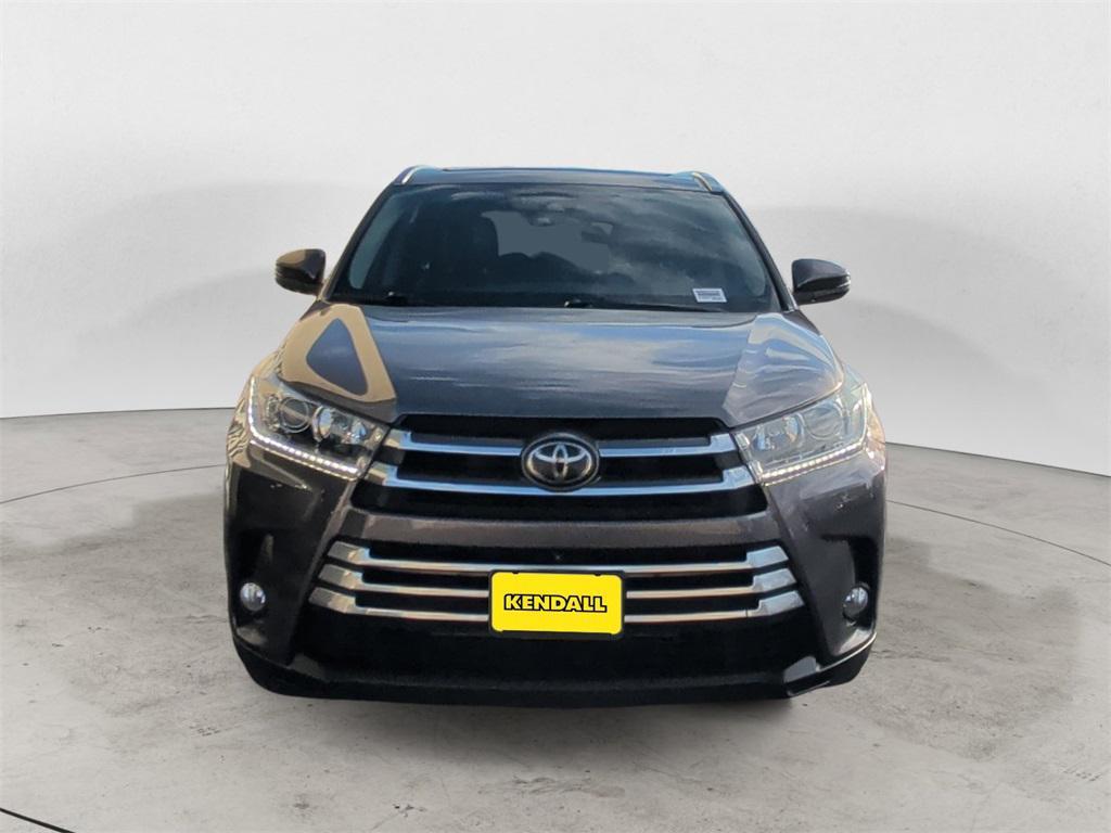 used 2018 Toyota Highlander car, priced at $25,995
