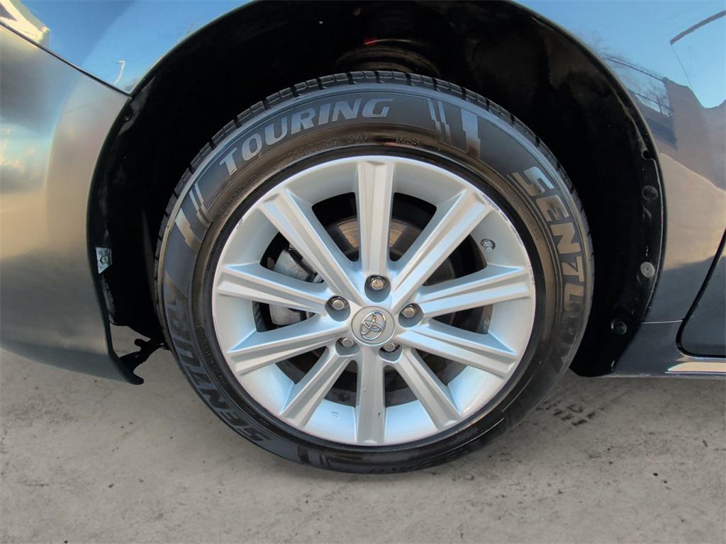 used 2014 Toyota Camry Hybrid car, priced at $7,990