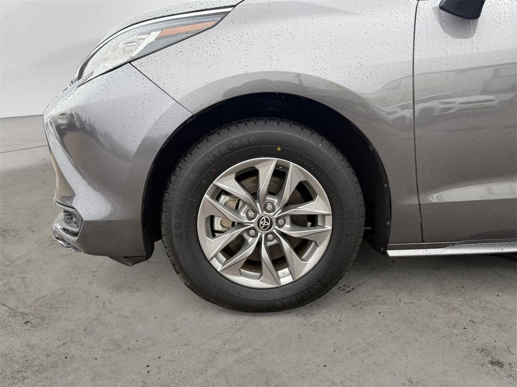 used 2023 Toyota Sienna car, priced at $30,995