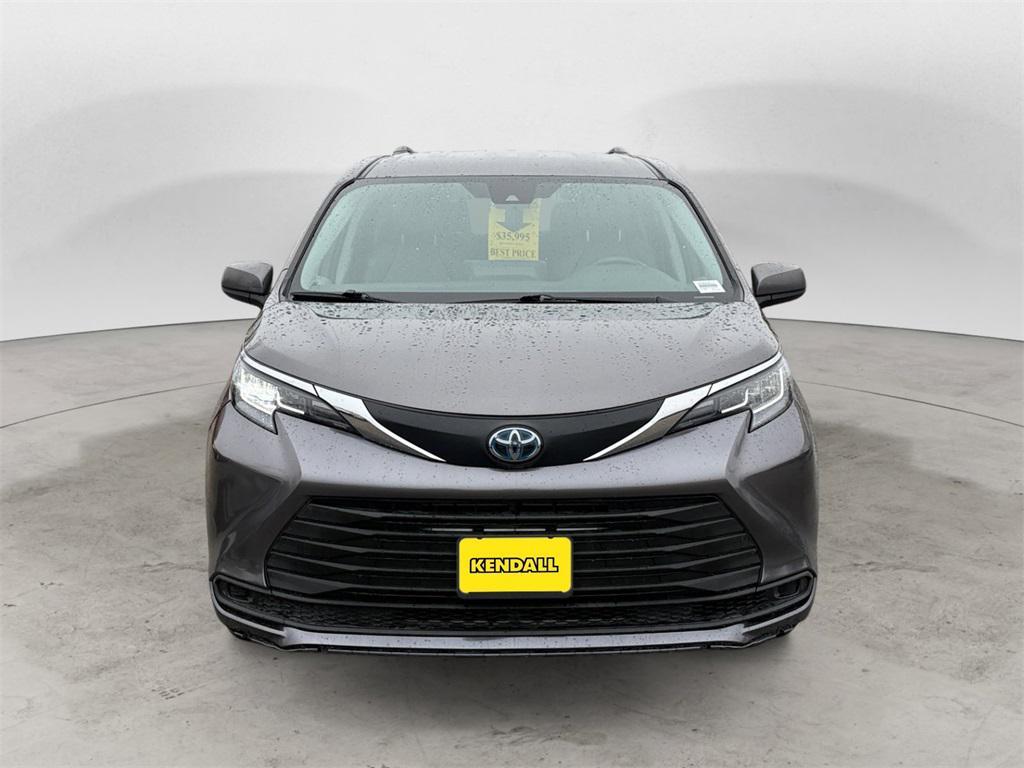 used 2023 Toyota Sienna car, priced at $30,995