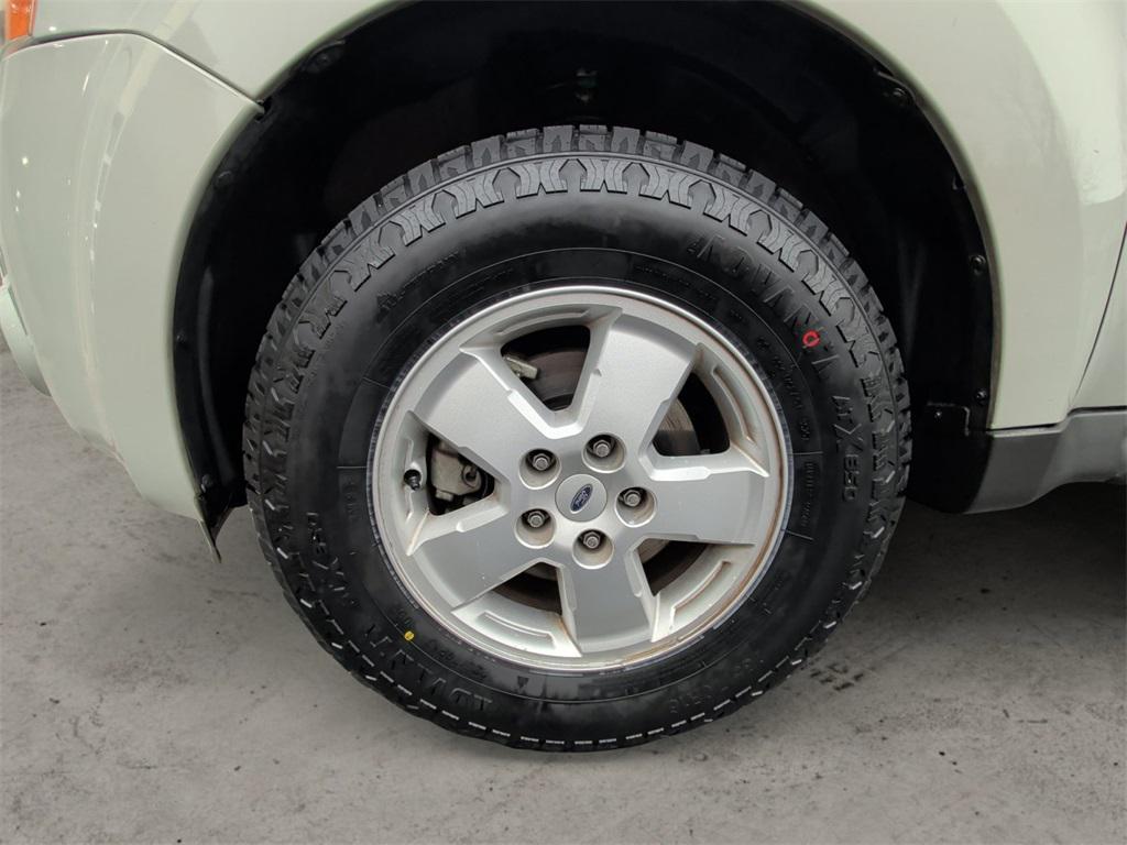 used 2009 Ford Escape car, priced at $6,990