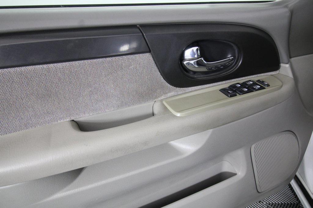 used 2003 GMC Envoy car, priced at $4,692