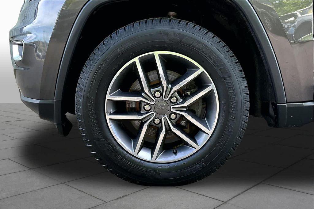 used 2020 Jeep Grand Cherokee car, priced at $21,341
