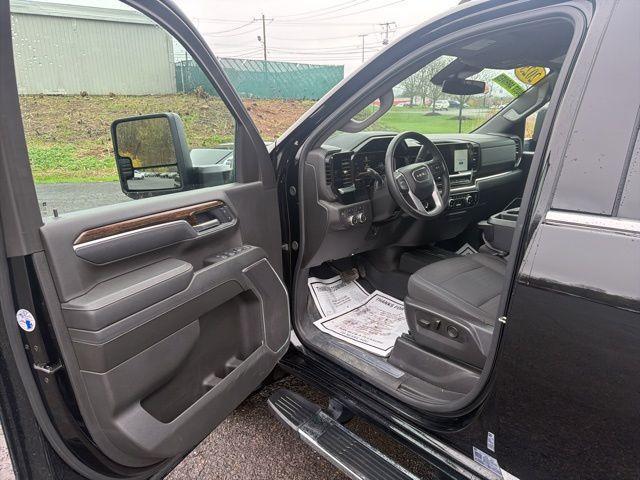 used 2025 GMC Sierra 2500 car, priced at $57,917