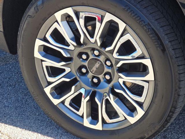 used 2024 GMC Yukon car, priced at $83,950