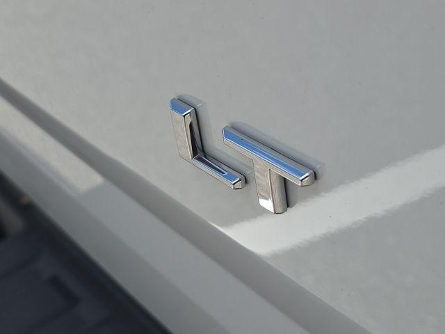 2021 Summit White Chevrolet Colorado