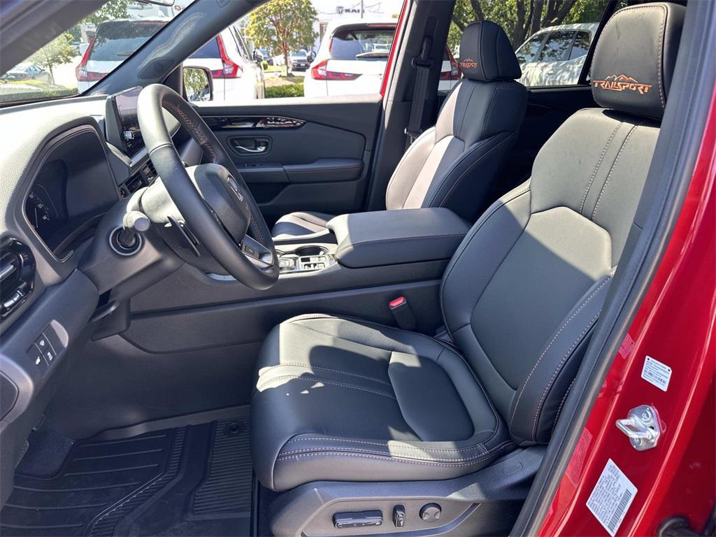 new 2025 Honda Pilot car, priced at $51,305