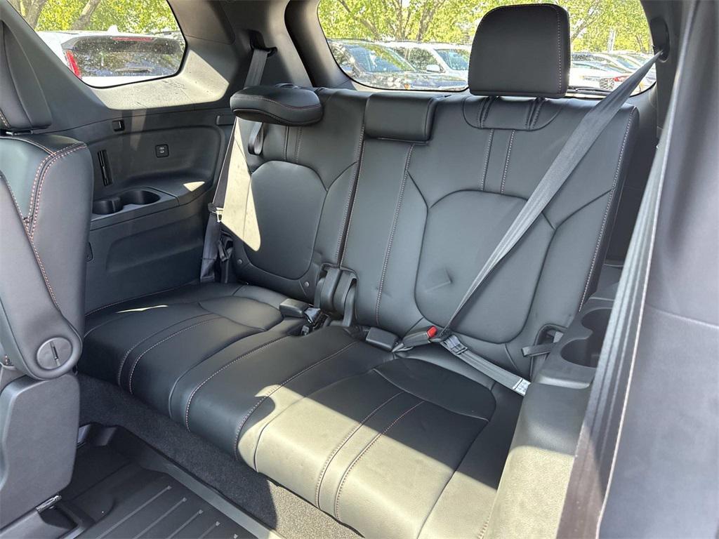 new 2025 Honda Pilot car, priced at $51,305