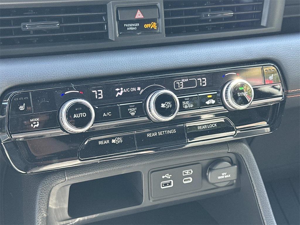 new 2025 Honda Pilot car, priced at $51,305