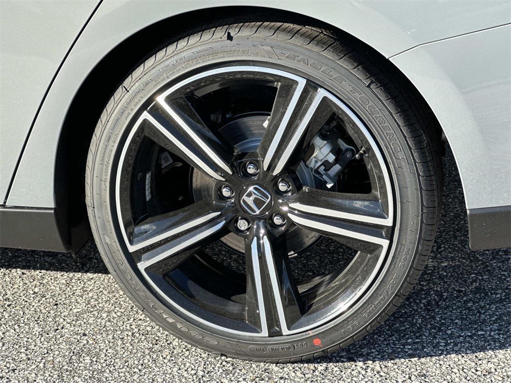 new 2025 Honda Accord Hybrid car, priced at $35,305